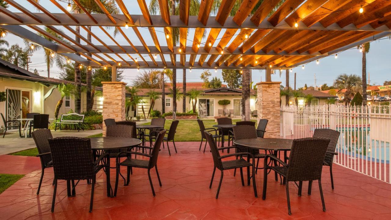 Country Motel Fallbrook